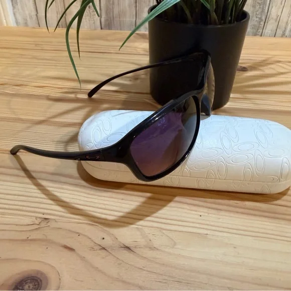 Oakley Unstoppable Polarized Sunglasses - Picture 2 of 12